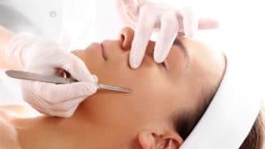 Link to an image that describes the dermaplaning service.